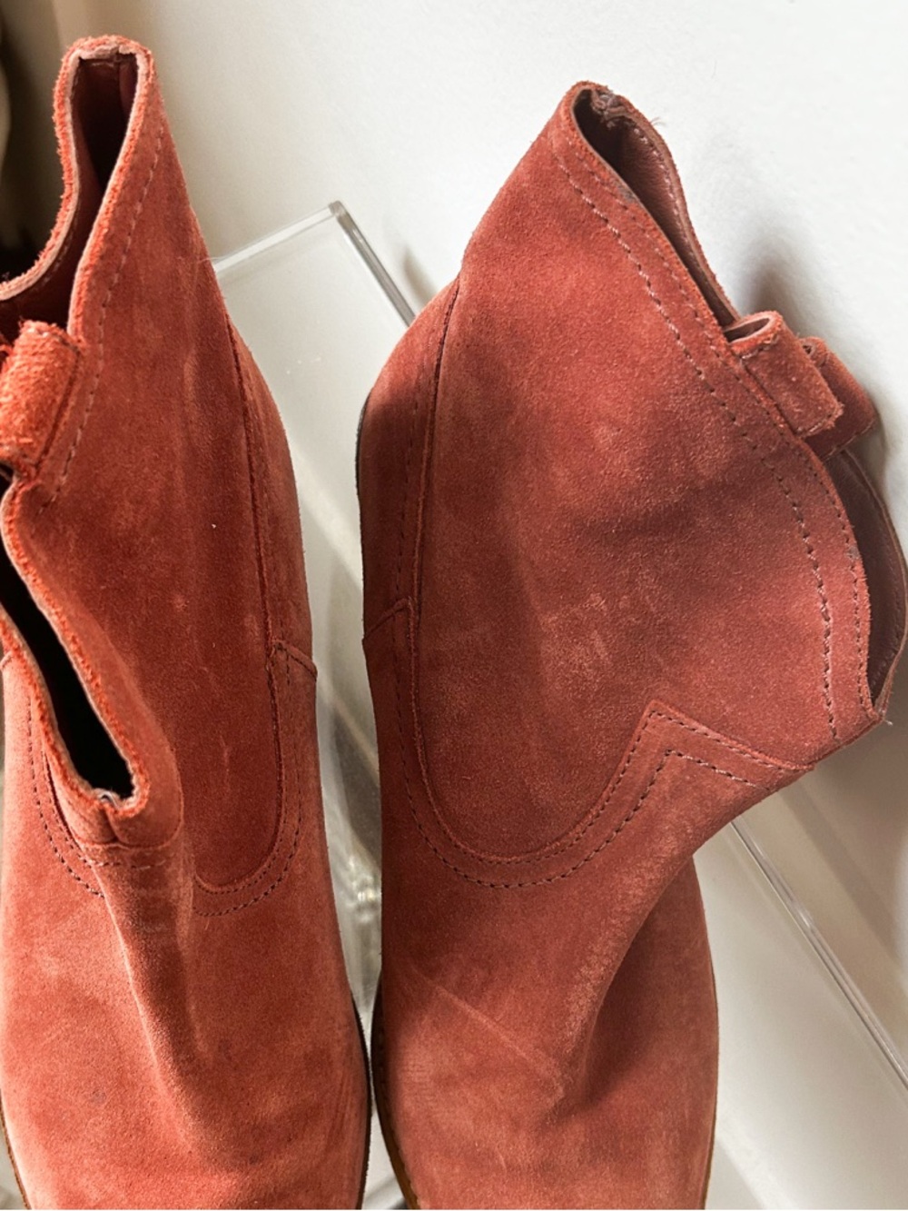 Boden Allendale Suede Ankle Boots in Red Oak, size 39 - Picture 7 of 8